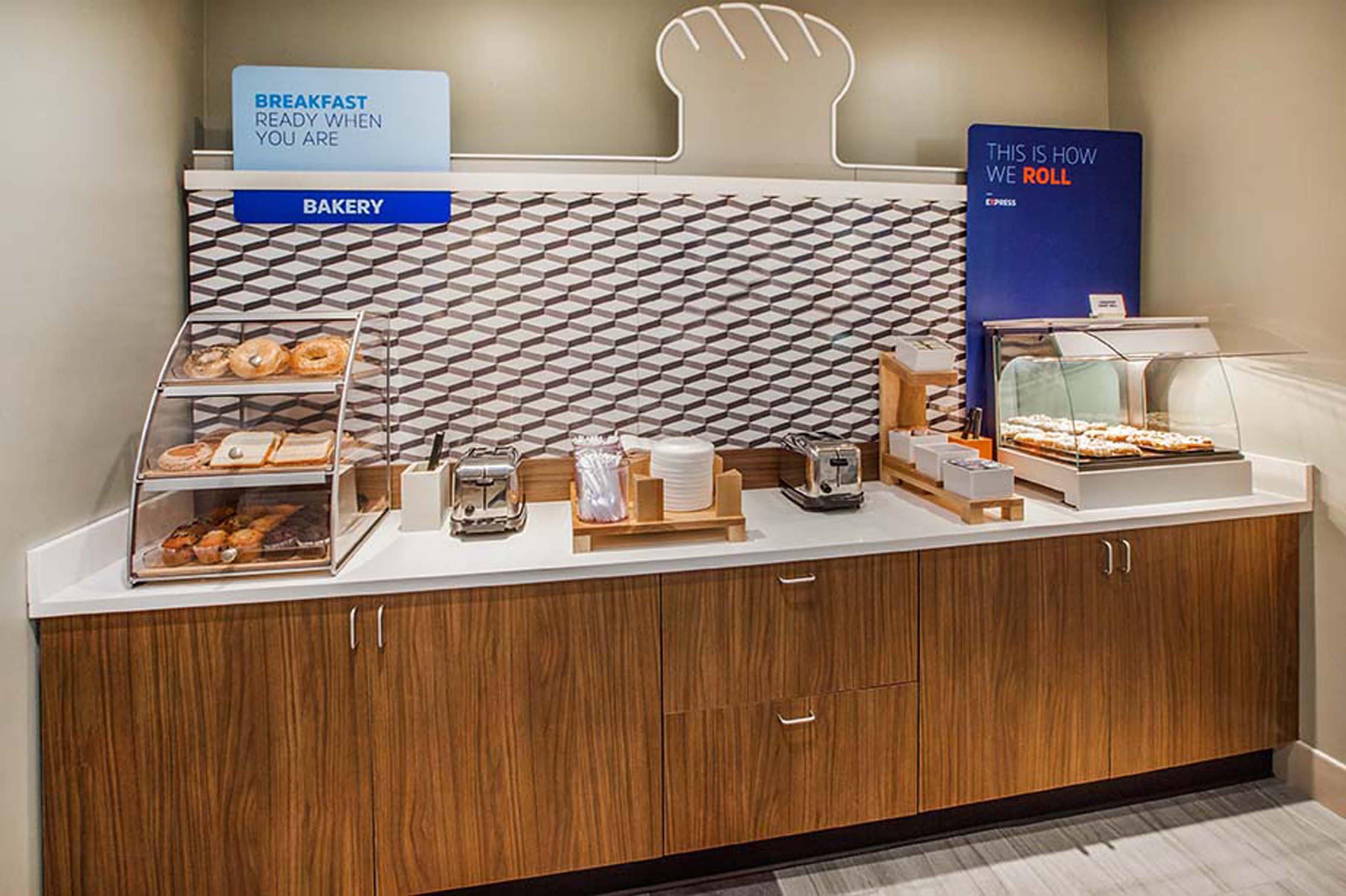 Holiday Inn Express Hotel & Suites Fort Collins By Ihg Luaran gambar