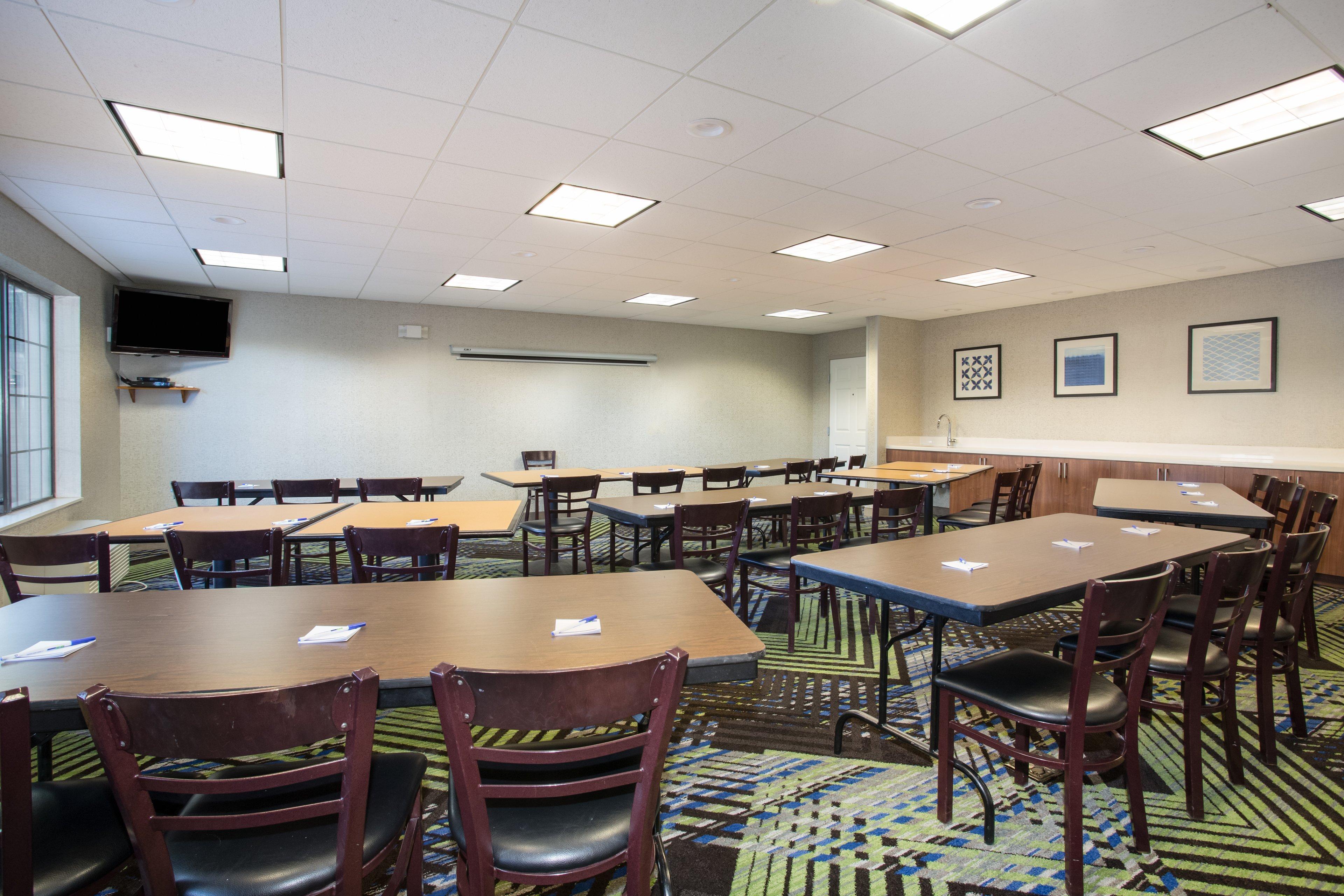 Holiday Inn Express Hotel & Suites Fort Collins By Ihg Luaran gambar