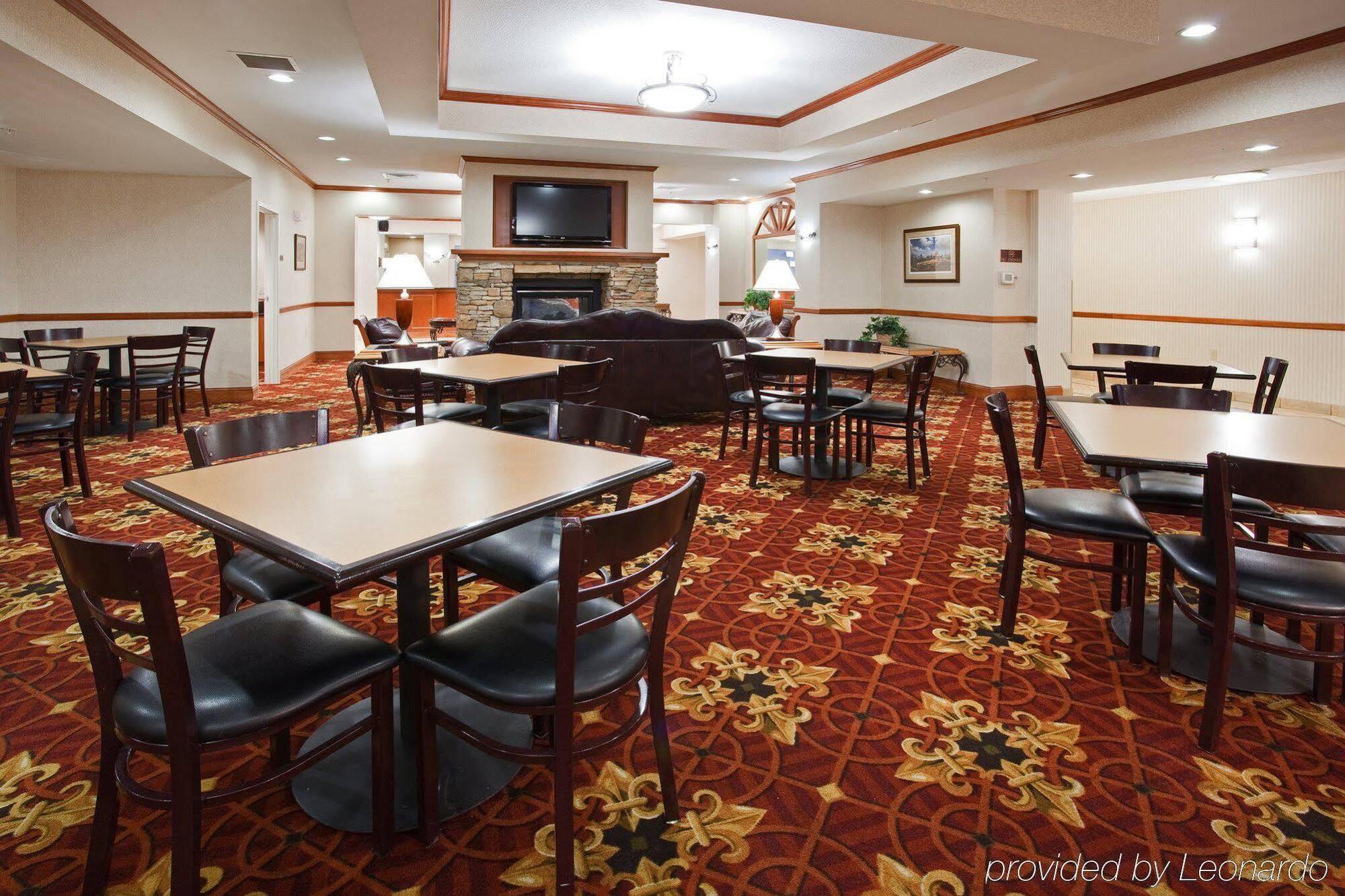 Holiday Inn Express Hotel & Suites Fort Collins By Ihg Luaran gambar